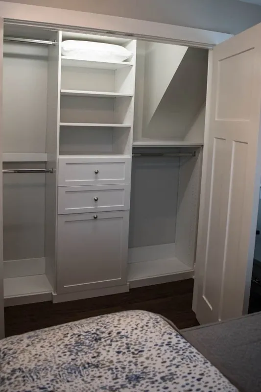 AirBNB cabinets and drawers